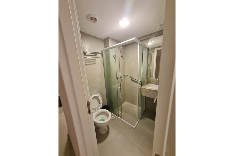 Studio p/ 3 Pessoas - excelente localização (MH)