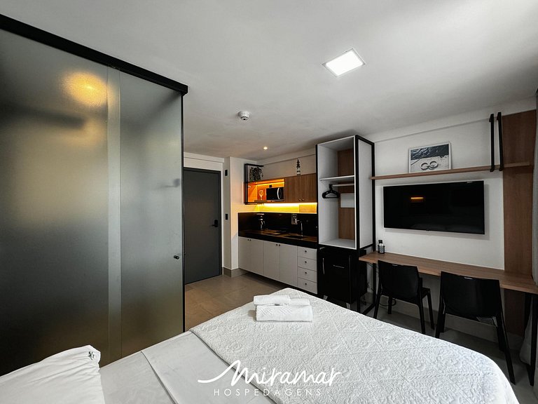 Flat Moderno a 50 Metros da Praia (MH)