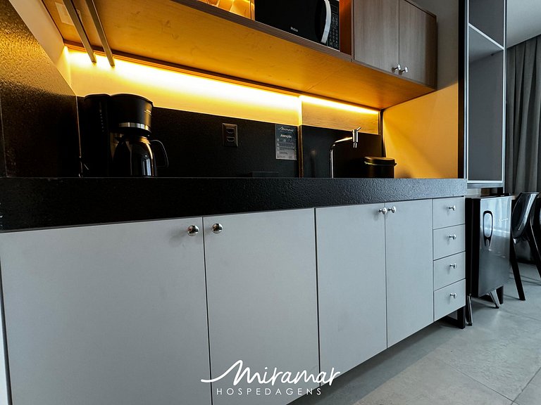 Flat Moderno a 50 Metros da Praia (MH)