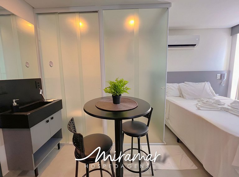 Confortável Flat no Get By Side 50m da Praia (MH)