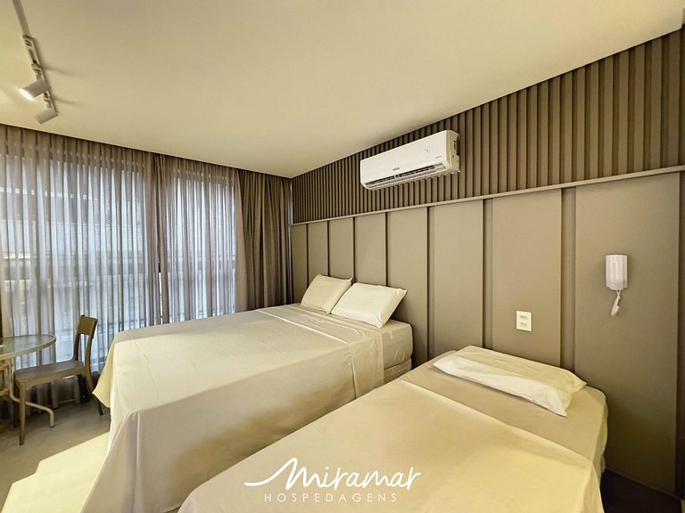 Flat: Aconchego e Elegância a 50m do Mar