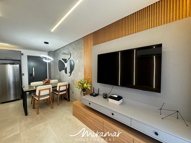 Belo Apart. c/ 2 quartos e Varanda no Box 150