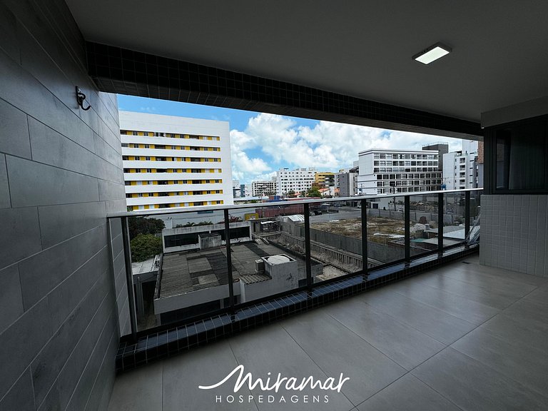 Belo Apart. c/ 2 quartos e Varanda no Box 150