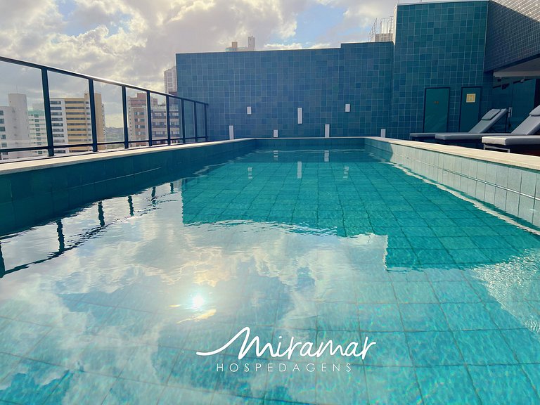 Apartamento c/ Varanda -Vista p/o Mar