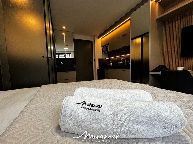 Flat Charmoso com Jacuzzi no Get by Side (MH)