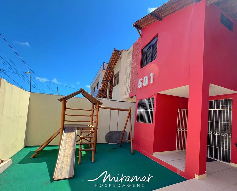 Casa com 5 Suítes e Piscina- Bessa