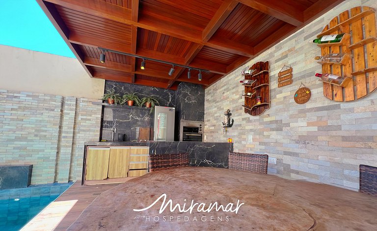 Casa com 5 Suítes e Piscina- Bessa