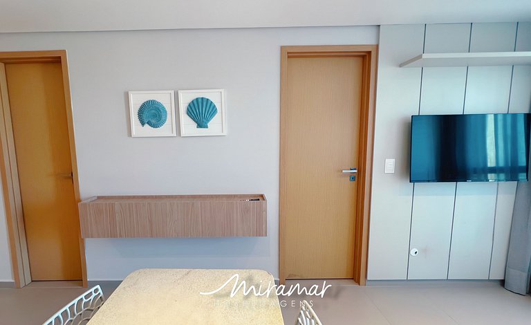 Apartamento c/ Varanda -Vista p/o Mar - MH