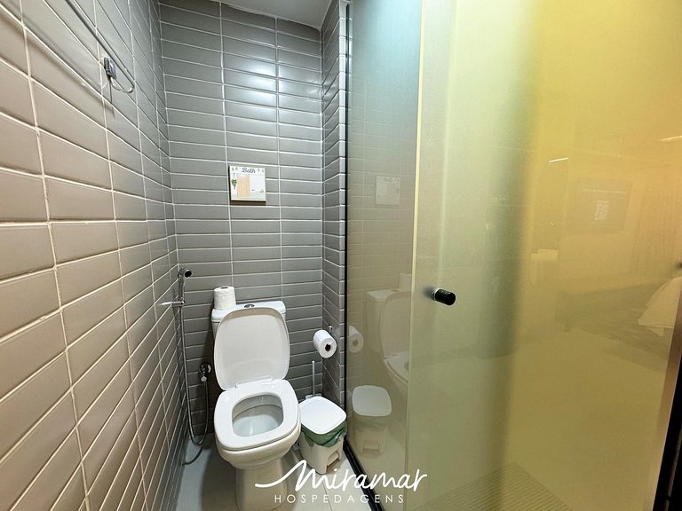 Flat Com Varanda Vista Mar no Jardim Oceania - MH