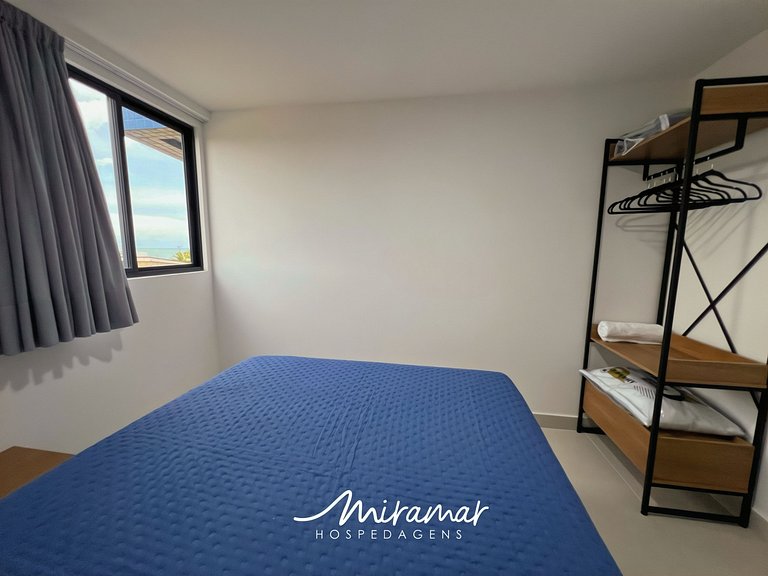 Apart.c/ Varanda- Prédio Pé na Areia