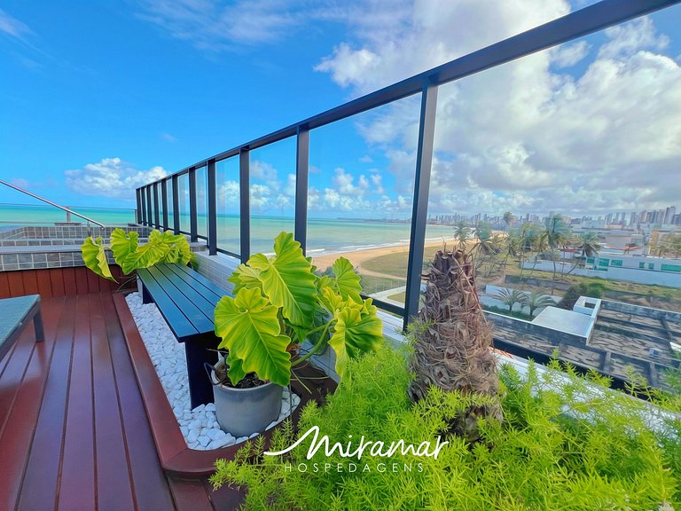Flat com Varanda frente Mar e Piscina Privativa
