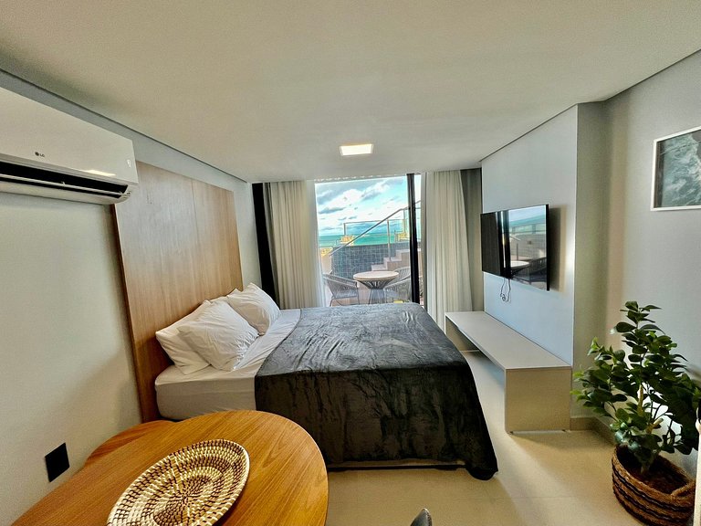 Flat com Varanda frente Mar e Piscina Privativa