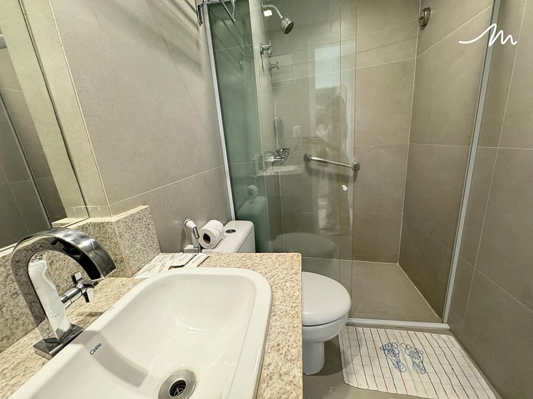 Apart p/ 4 pessoas em Tambaú - MH