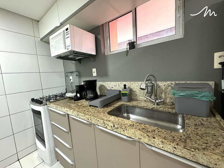 Flat com varanda no Cabo Branco - MH