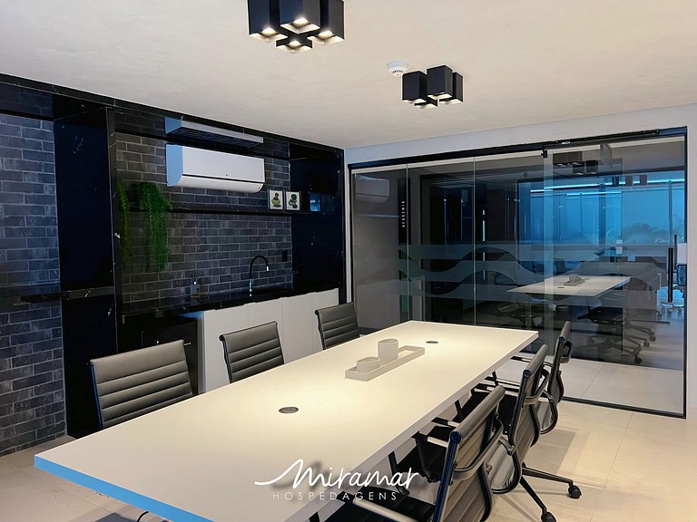 Flat com Varanda frente Mar e Piscina Privativa