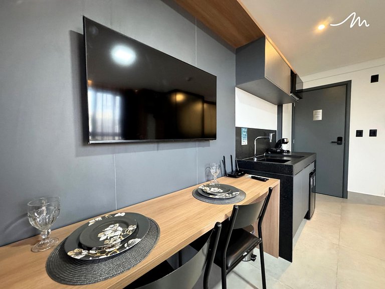 Viva o Melhor da Praia: Flat Incrível a 50 Metros