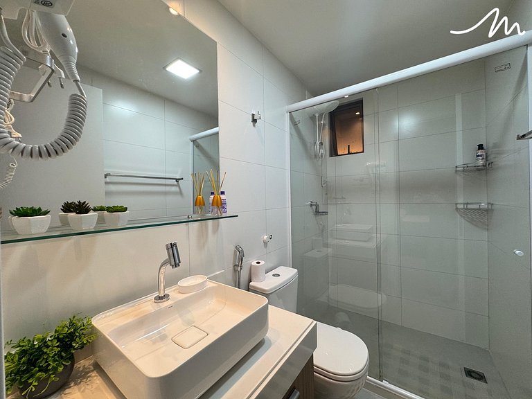 Charmoso Flat c/Varanda p/4pessoas - Bessa - MH