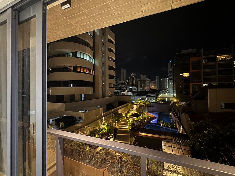 Charmoso Flat c/Varanda p/3 pessoas - Bessa