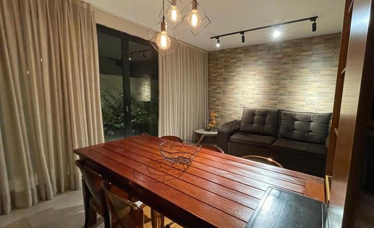 Alta Vista Chalet – Banana Trees