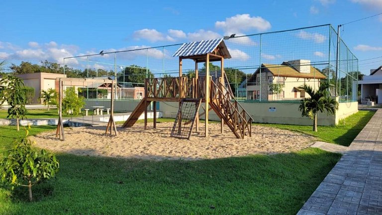 Mountain Paradise on Cherry Blossom Mountain