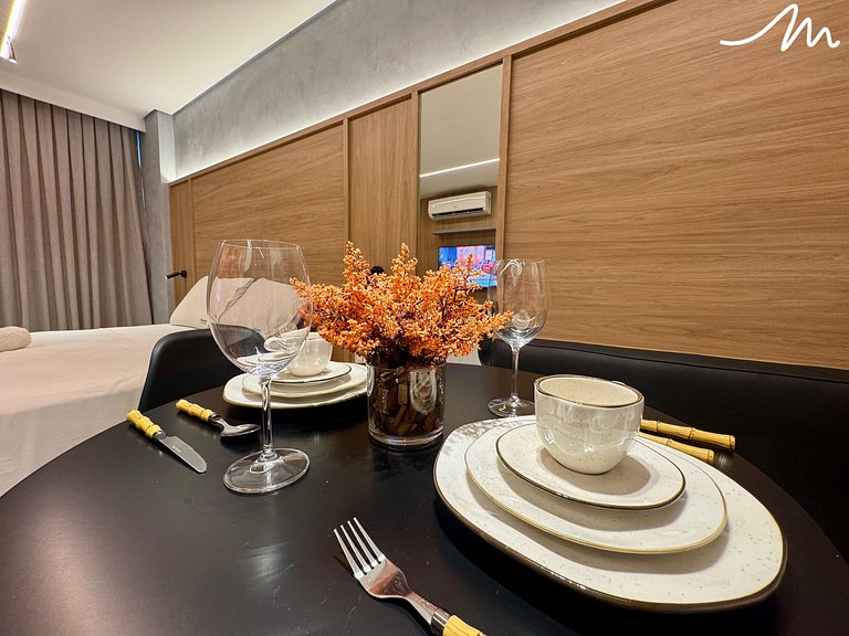 Cozy Flat with Balcony and Pool View