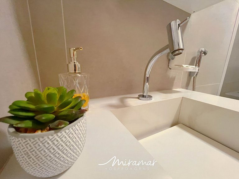 Flat com Terraço em Cabo Branco - MH