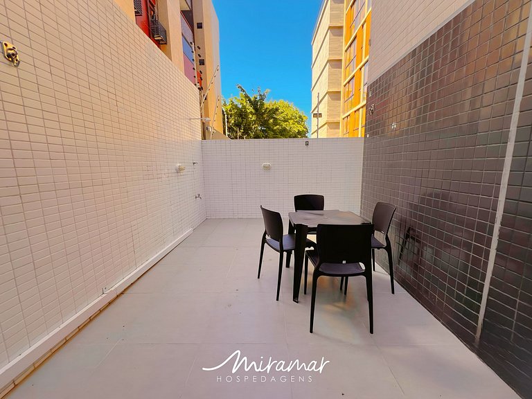 Flat com Terraço em Cabo Branco - MH