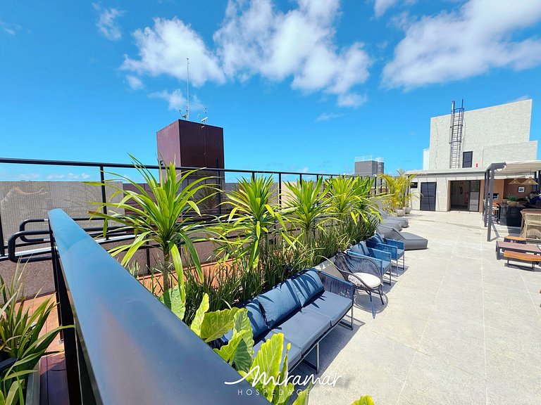 Flat com terraço privativo no Cabo Branco