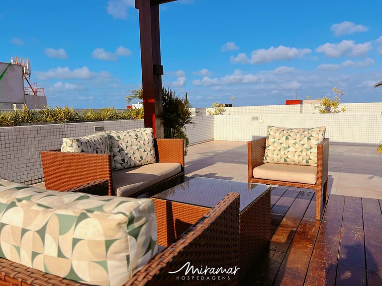 Apart. c/Varanda em Cabo Branco-Miramar