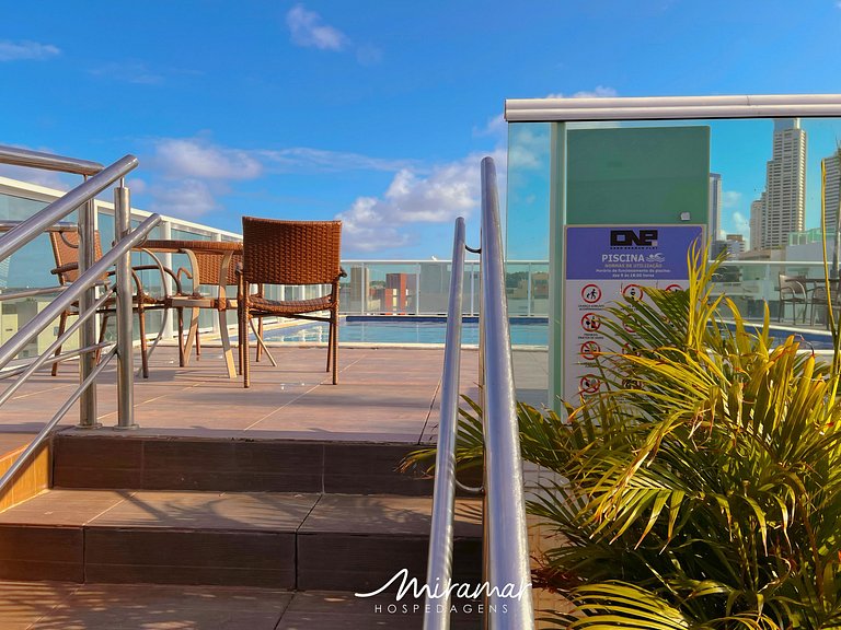 Apart. c/Varanda em Cabo Branco (MH)