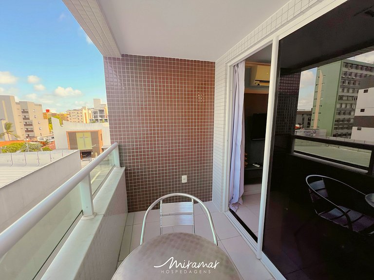 Apart. c/Varanda em Cabo Branco-Miramar