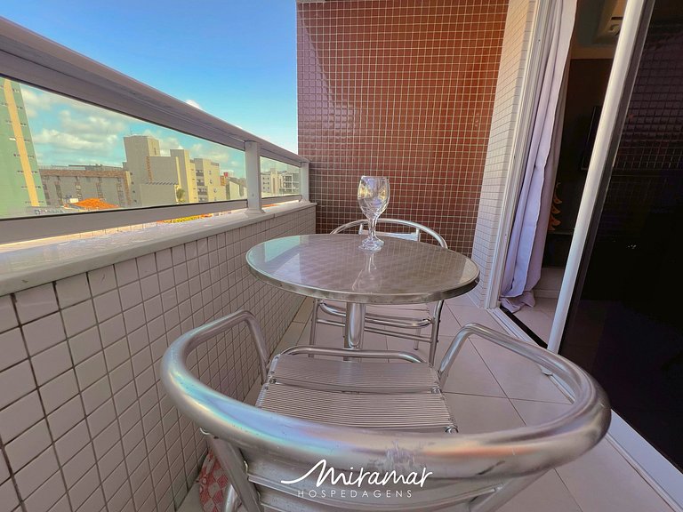 Apart. c/Varanda em Cabo Branco-Miramar