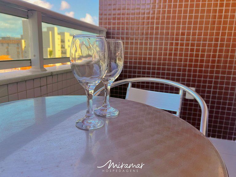 Apart. c/Varanda em Cabo Branco-Miramar