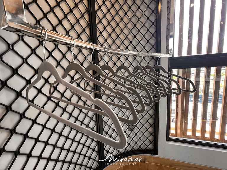 Flat p/ 4 pessoas c/ Terraço-Miramar Hospedagens