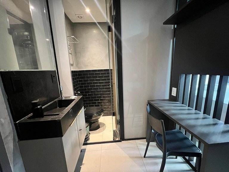 Flat com 2 Camas de Casal no Get One (MH)