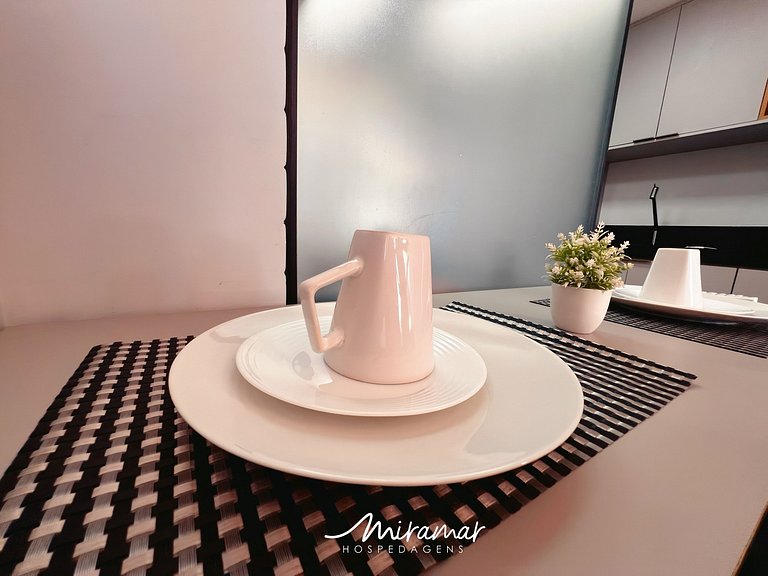 Flat c/Varanda e Vista Mar Lateral - Miramar