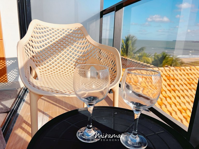 Flat c/Varanda e Vista Mar Lateral - Miramar