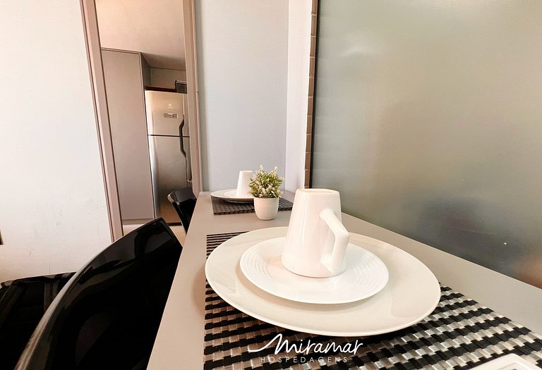 Flat c/Varanda e Vista Mar Lateral - Miramar