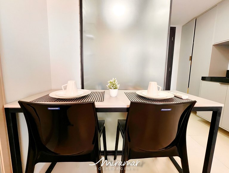 Flat c/Varanda e Vista Mar Lateral - Miramar