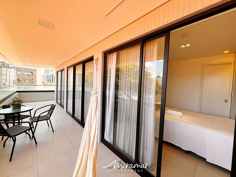 Apart. c/Varanda 2 quartos Jardim Oceania-Miramar