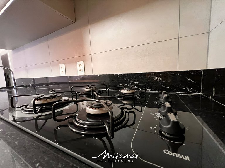 Apart. c/Varanda 2 quartos Jardim Oceania-Miramar