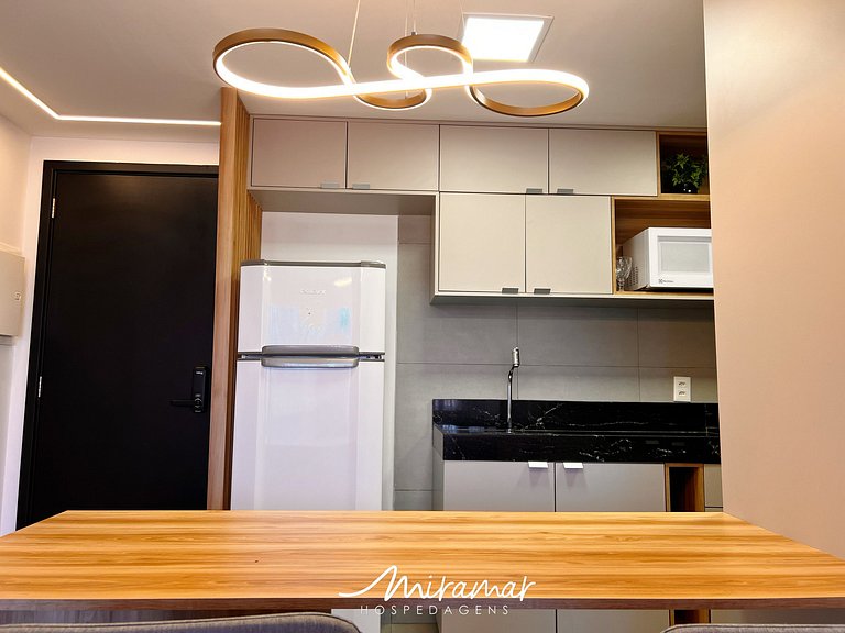 Apart. c/Varanda 2 quartos Jardim Oceania-Miramar