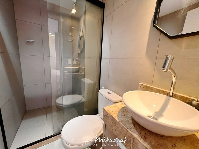 Apart. c/Varanda 2 quartos Jardim Oceania-Miramar