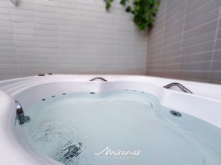 Flat c/ Banheira na Varanda -Miramar Hospedagens