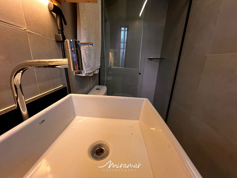 Flat c/ Banheira na Varanda -Miramar Hospedagens