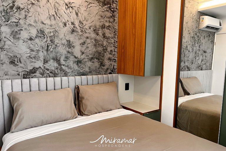 Flat c/Espelho no Teto p/ Casal- Tambaú-By MH