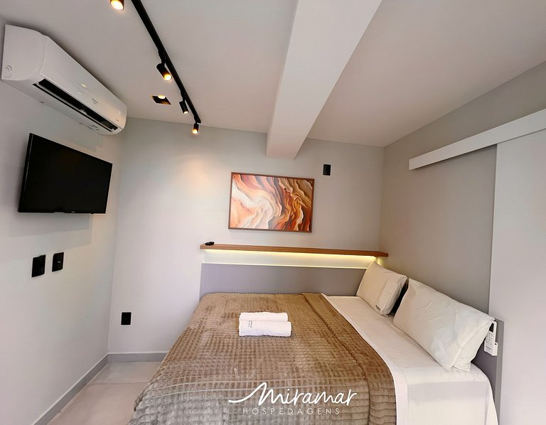 Flat c/ Varanda p/4 pessoas Tambaú-MH