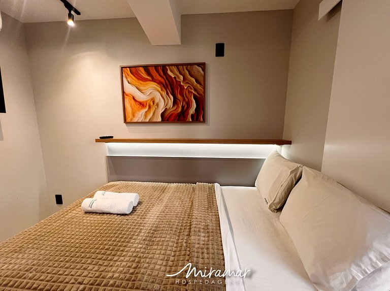 Flat c/ Varanda p/4 pessoas Tambaú-MH