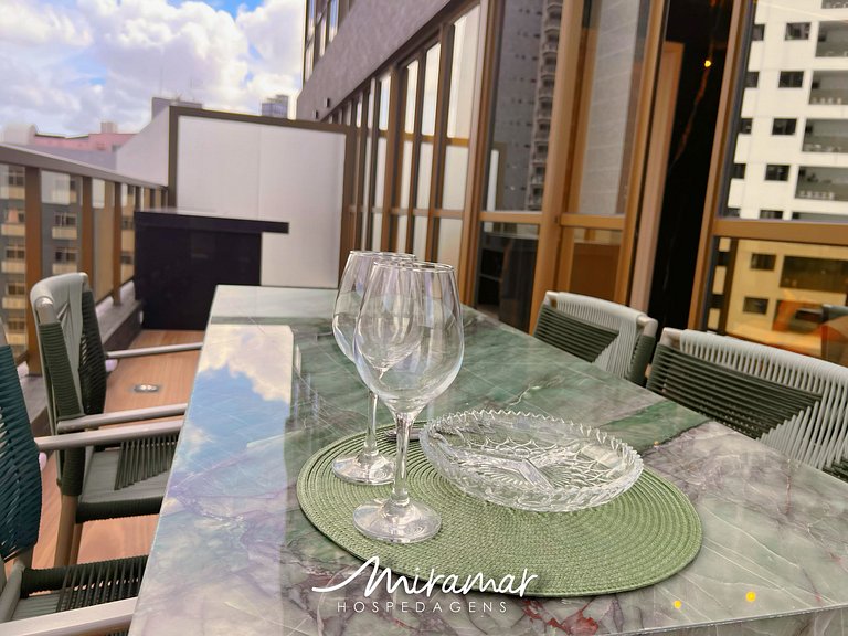 Flat c/ Varanda p/4 pessoas Tambaú-MH