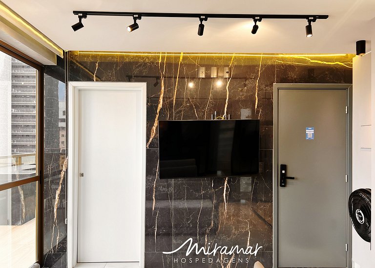 Flat c/ Varanda p/4 pessoas Tambaú-MH